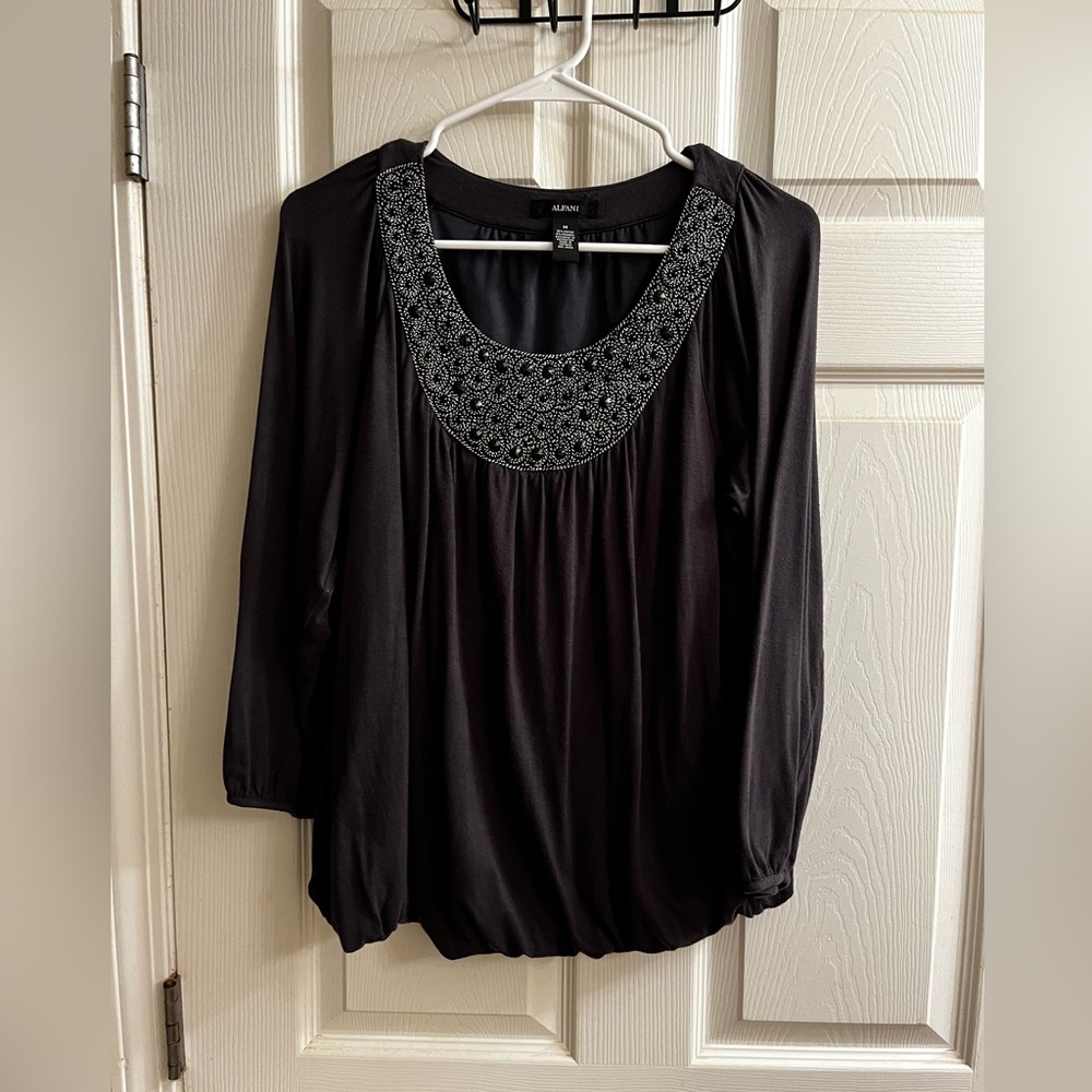 ALFANI~👌GRAY W BLACK BEADED EMBELLISHING~BLOUSE~M